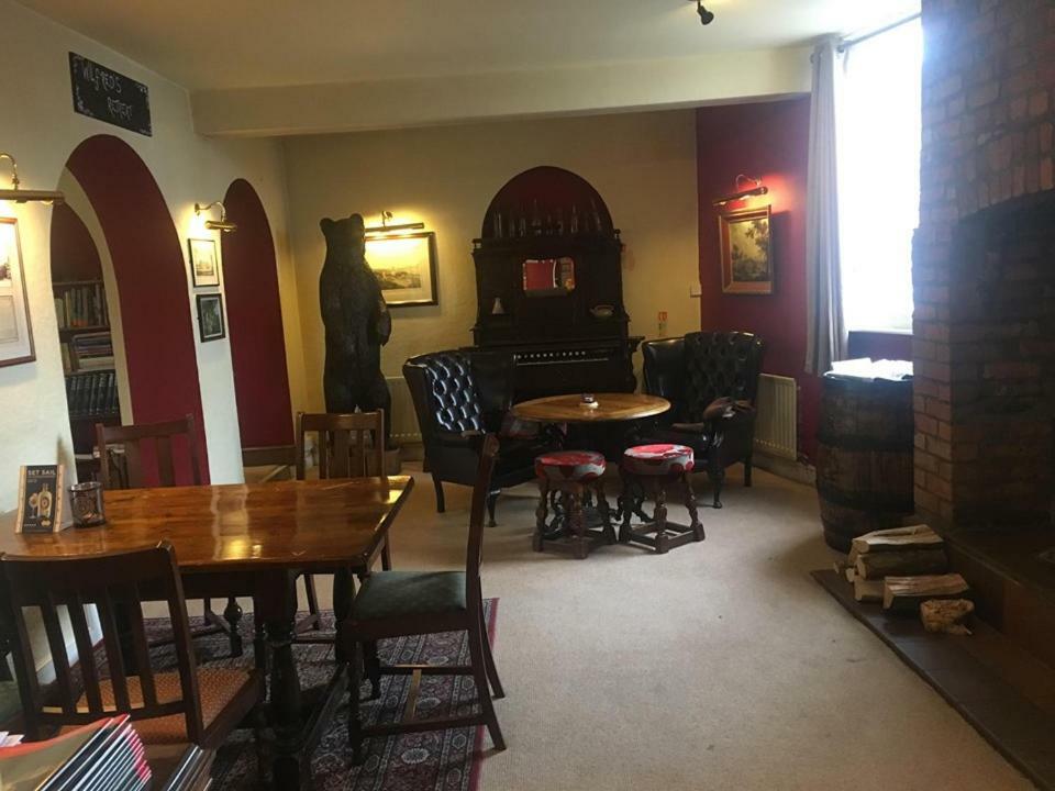 The Bear Inn Hodnet Esterno foto